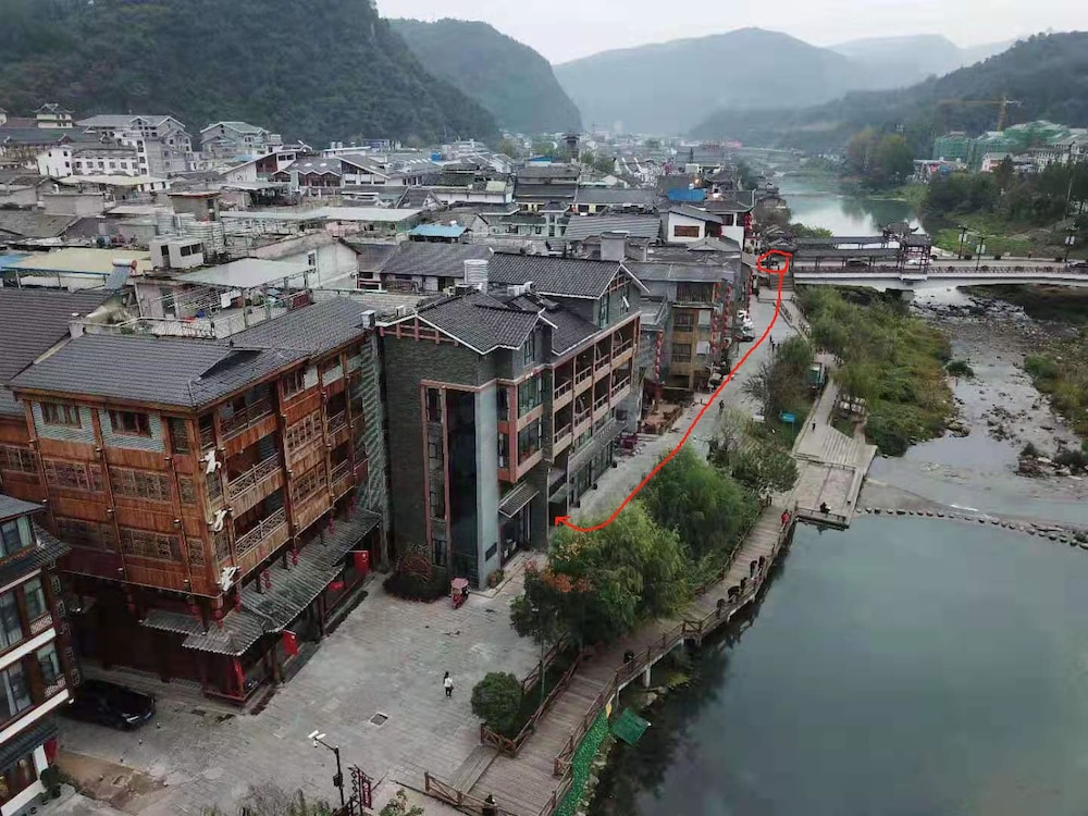Z-Up Boutique Hotel 4/50