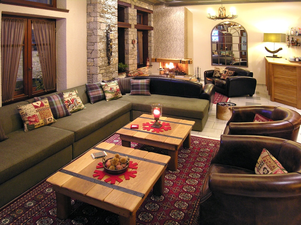 Ef Zin Studios and Suites 22/43