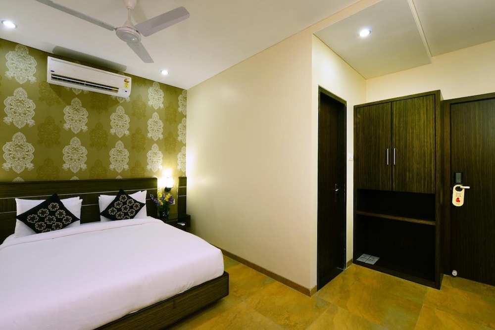 Matrix Inn Shirdi 14/46