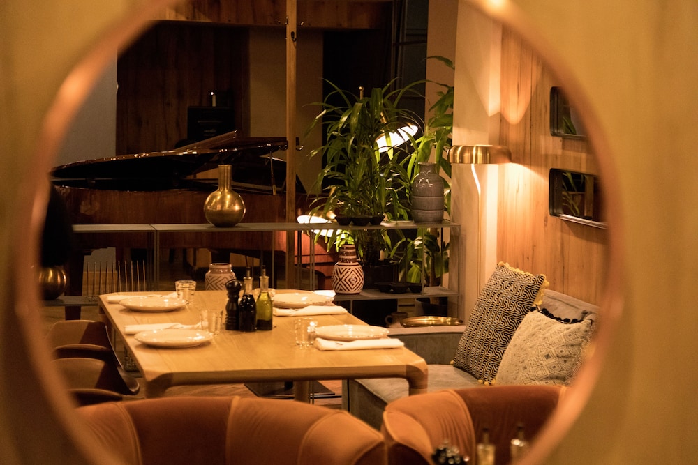 Shota Rustaveli Boutique hotel 57/68