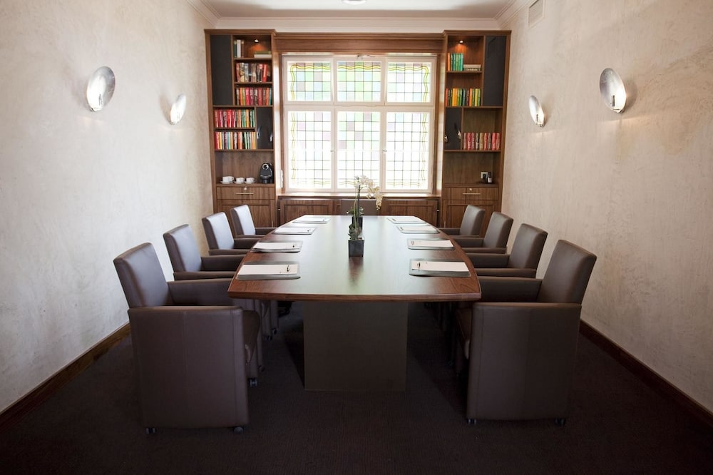 HOTEL GRAFRATHER HOF 37/49