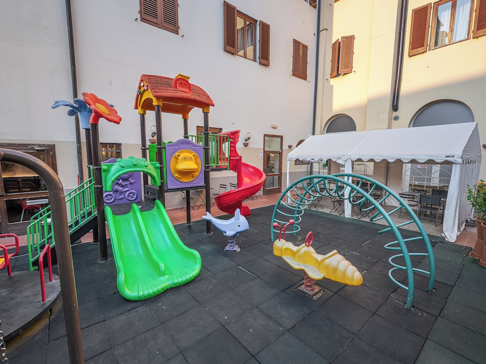 Hotel Mia Cara 42/50