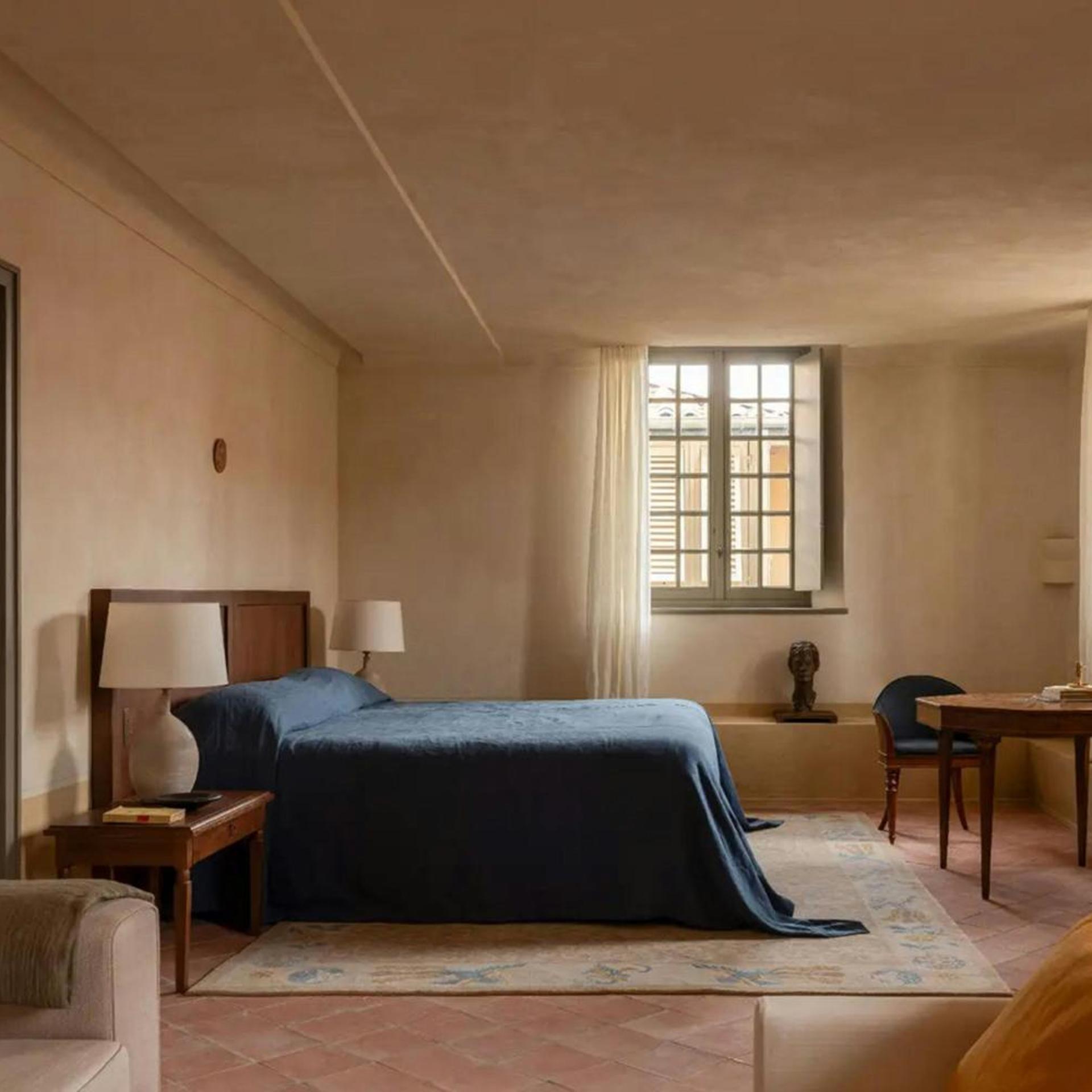 Suite, King Bed