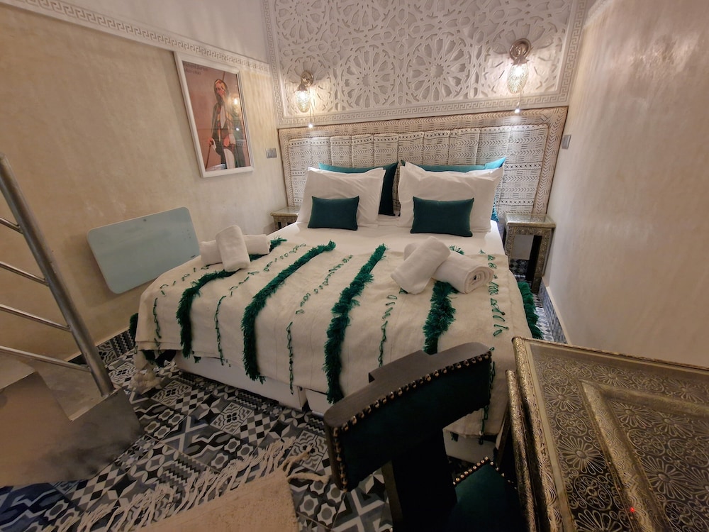 Riad Explore 24/44