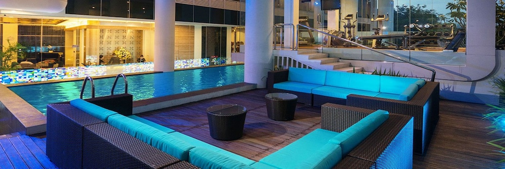 Blue Sky Hotel Petamburan 21/25