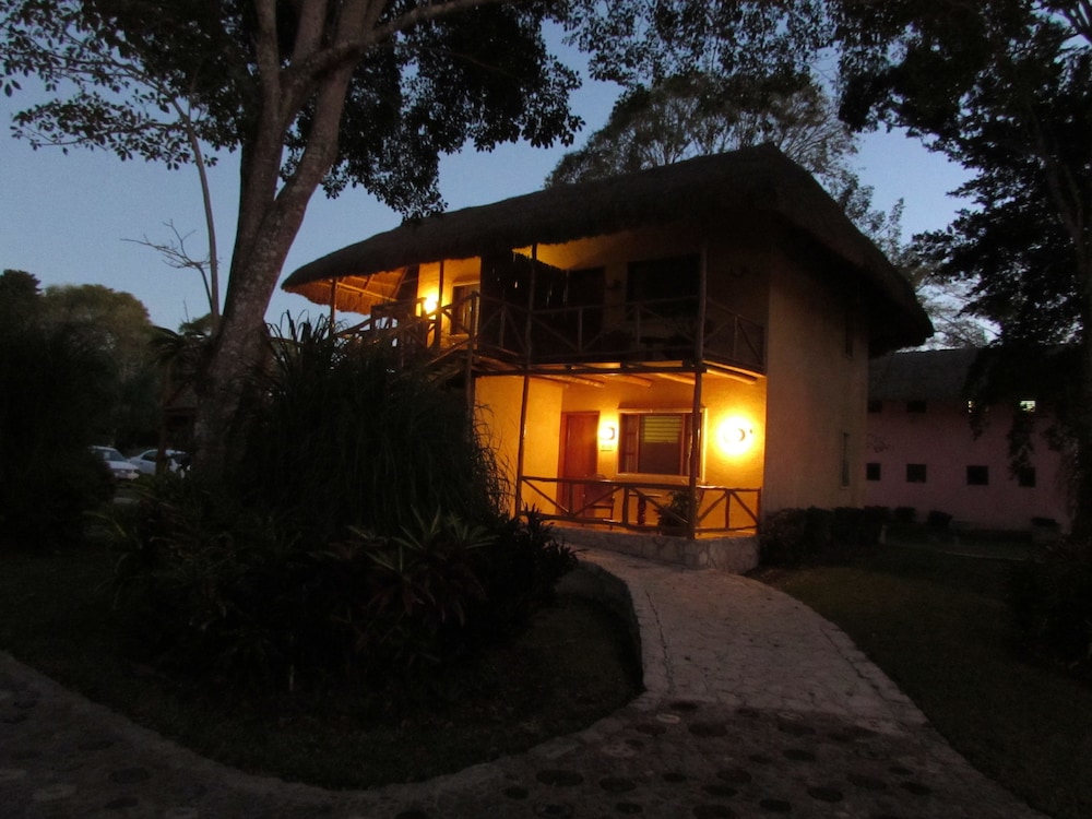 Chicanna Ecovillage Resort 12/66