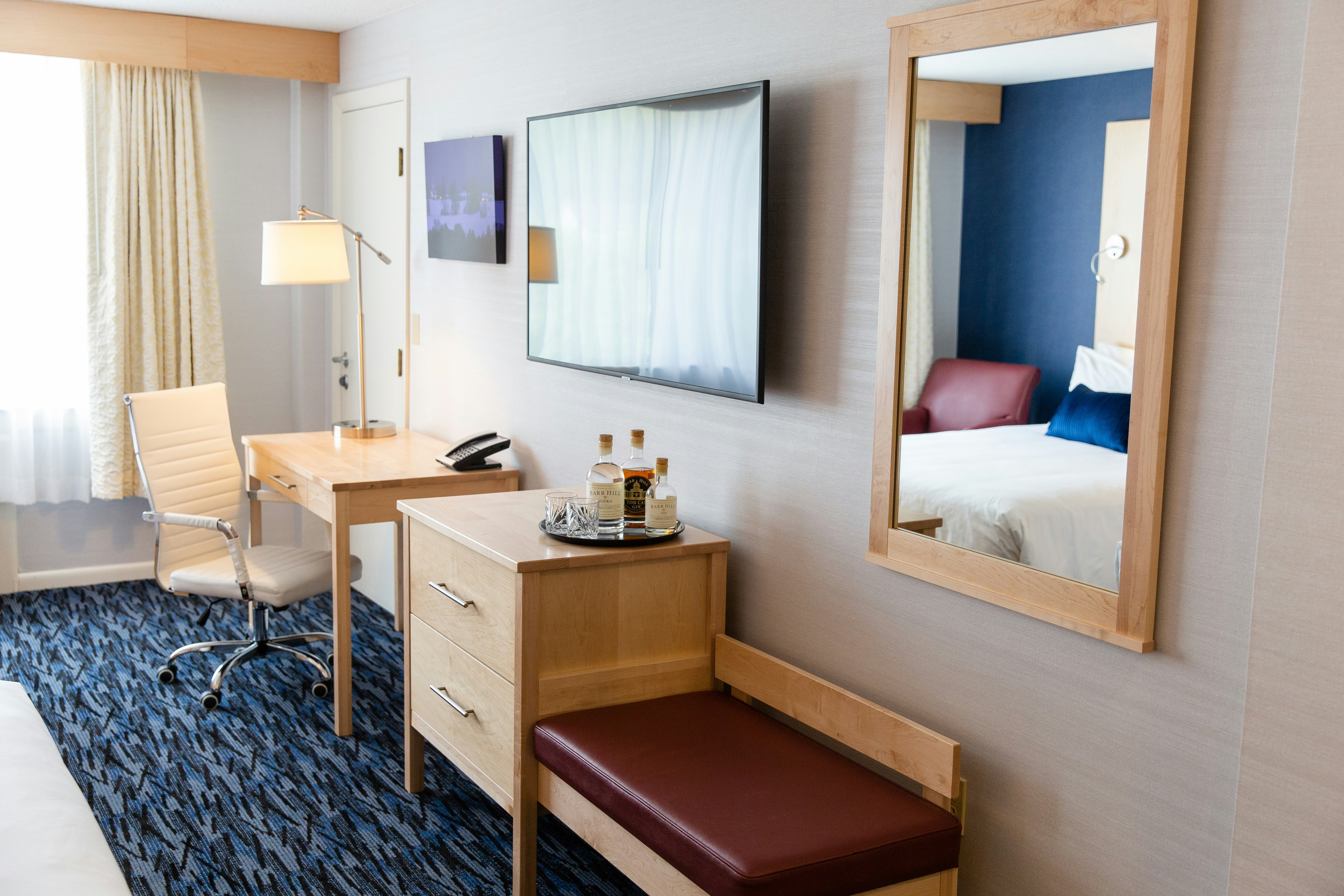 Deluxe, Queen Bed, Accessible