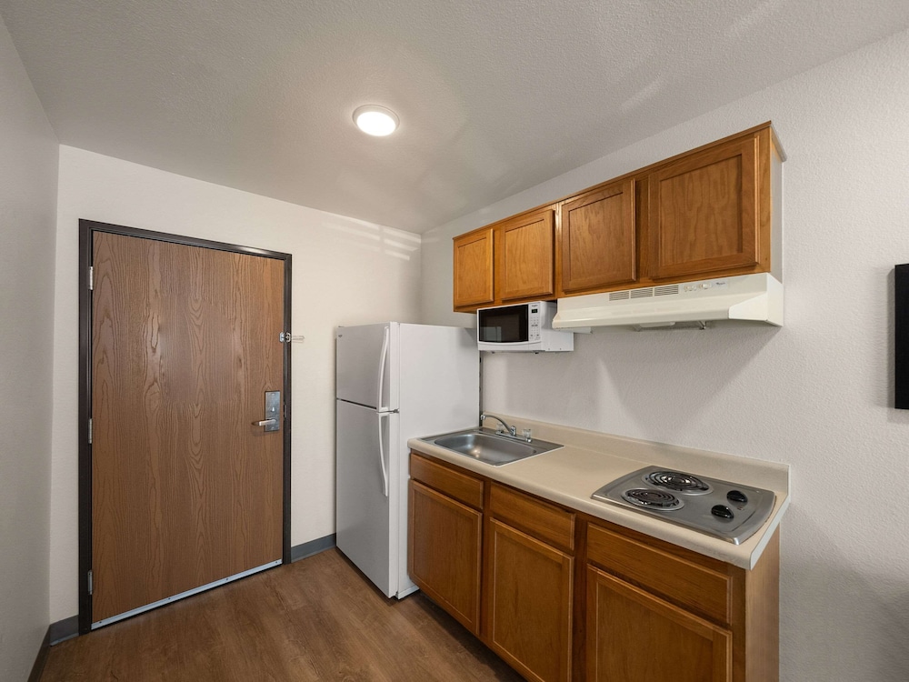 WoodSpring Suites Rockwall-East Dallas 42/43