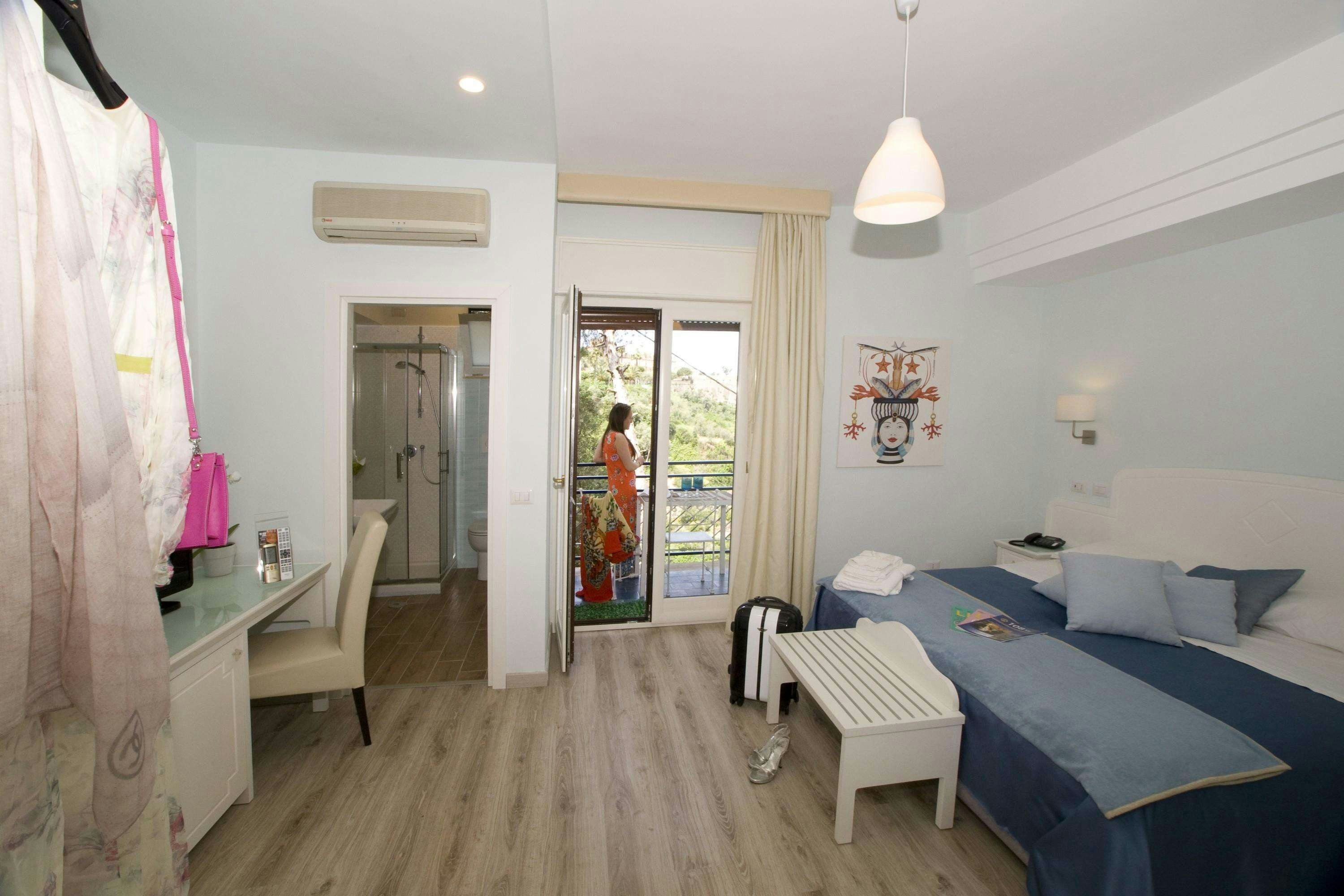 Hotel Oriente 12/48
