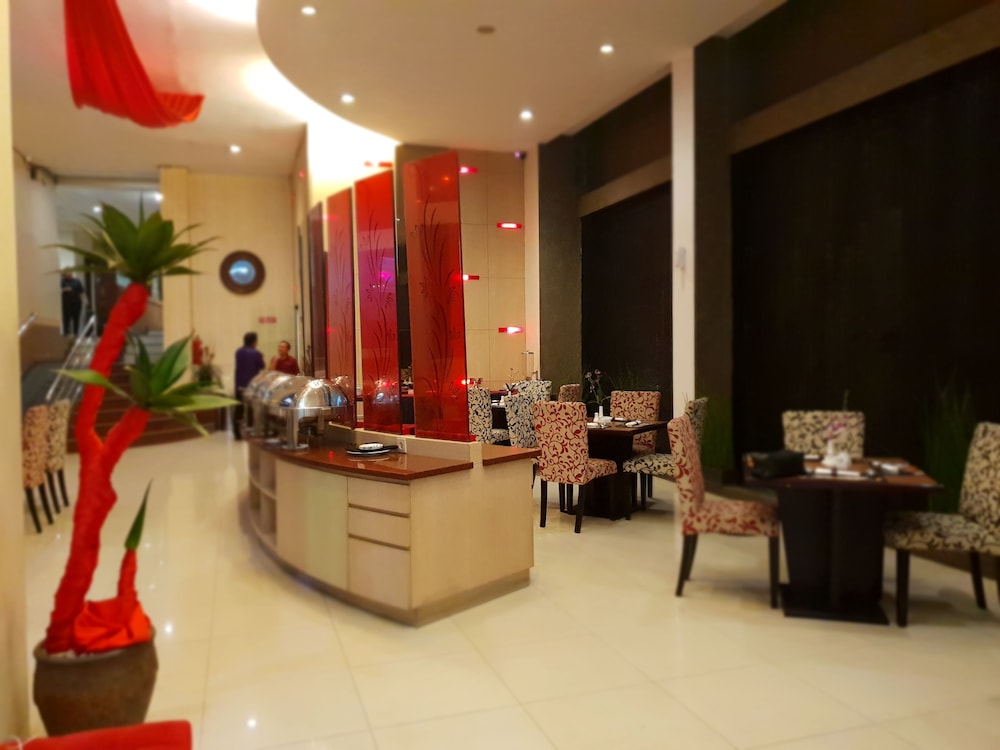 Scarlet Kebon Kawung Hotel 68/71