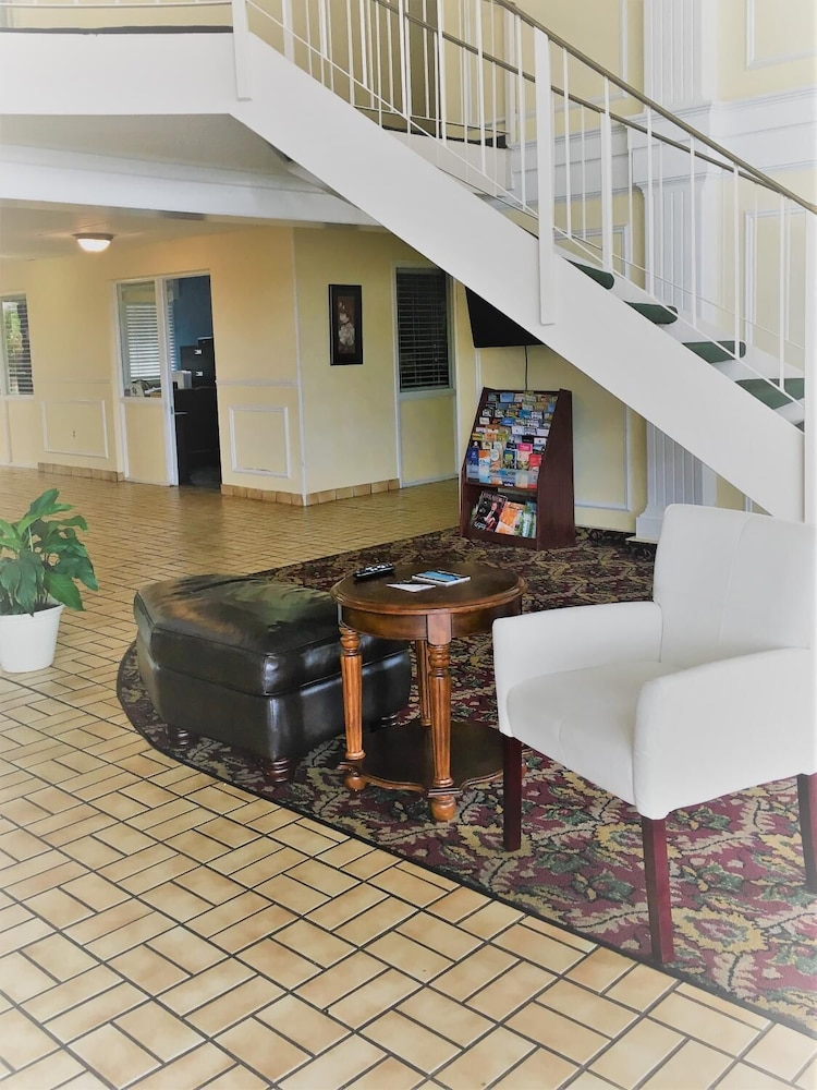 River Valley Inn and Suites 7/42