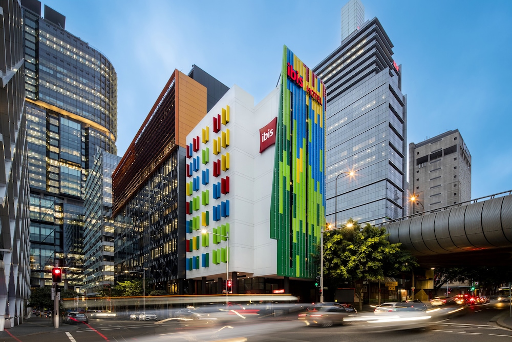 Ibis Sydney Barangaroo Hotel 63/70