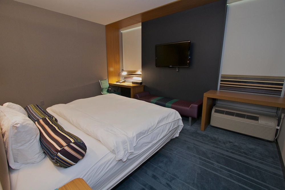 Aloft Tulsa 17/44