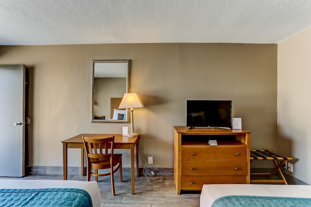 Beachside Motel 51/72