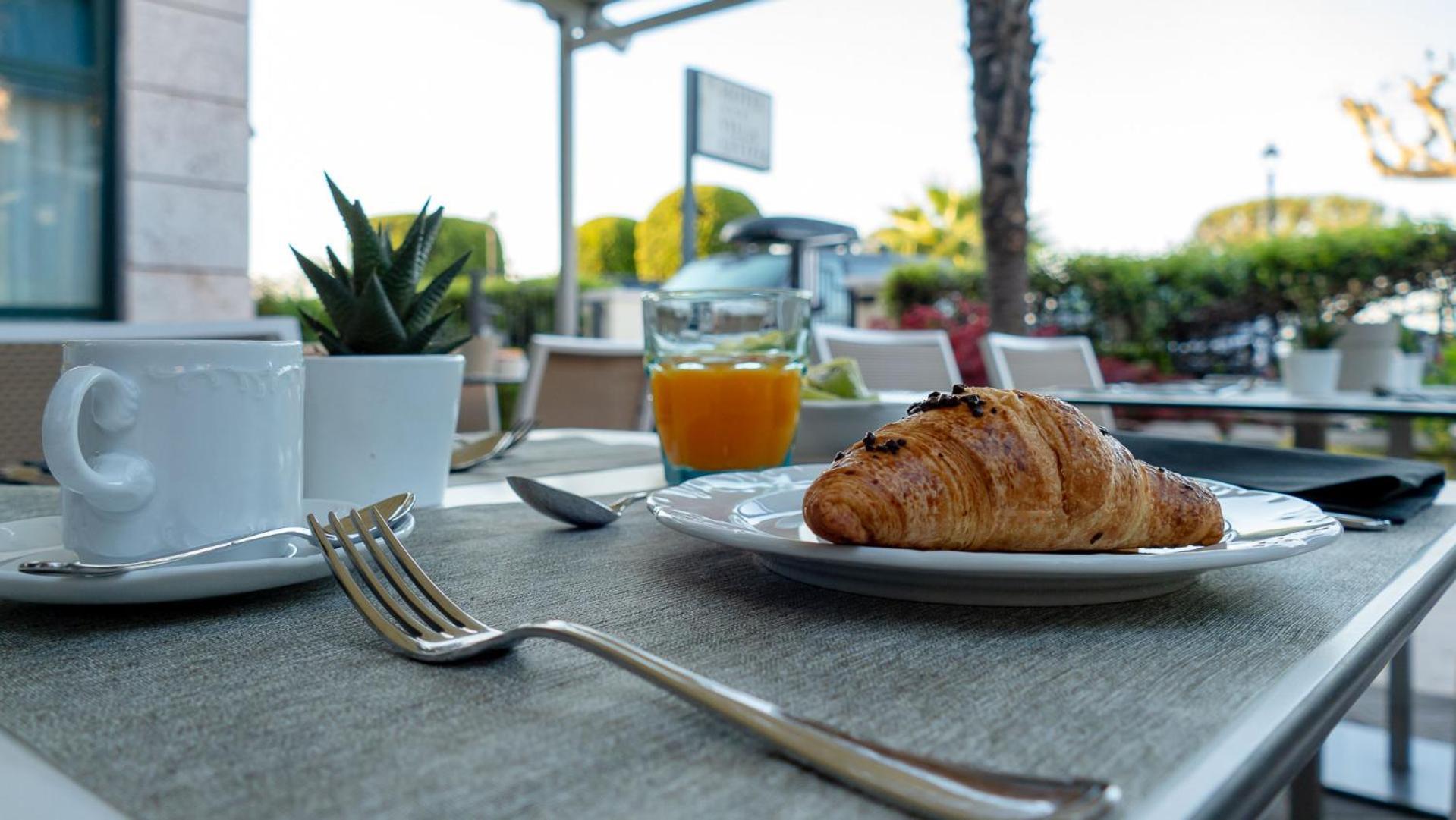 HOTEL VILLA LETIZIA 39/50