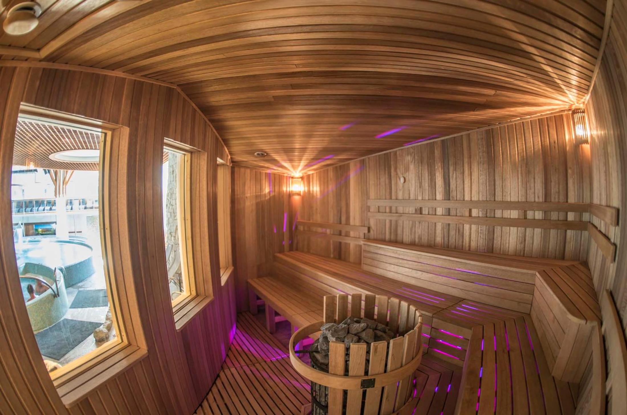 MENDAN MAGIC SPA & WELLNESS HOTEL 27/56