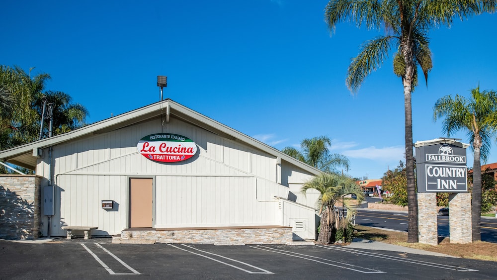 Fallbrook Country Inn 49/65