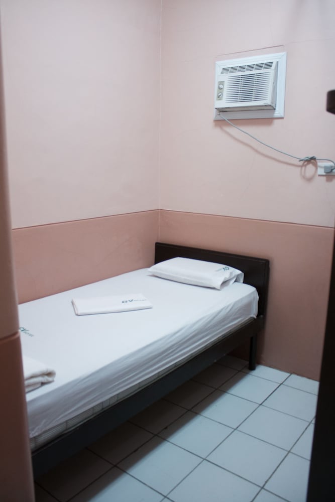 Gv Hotel Borongan 13/26