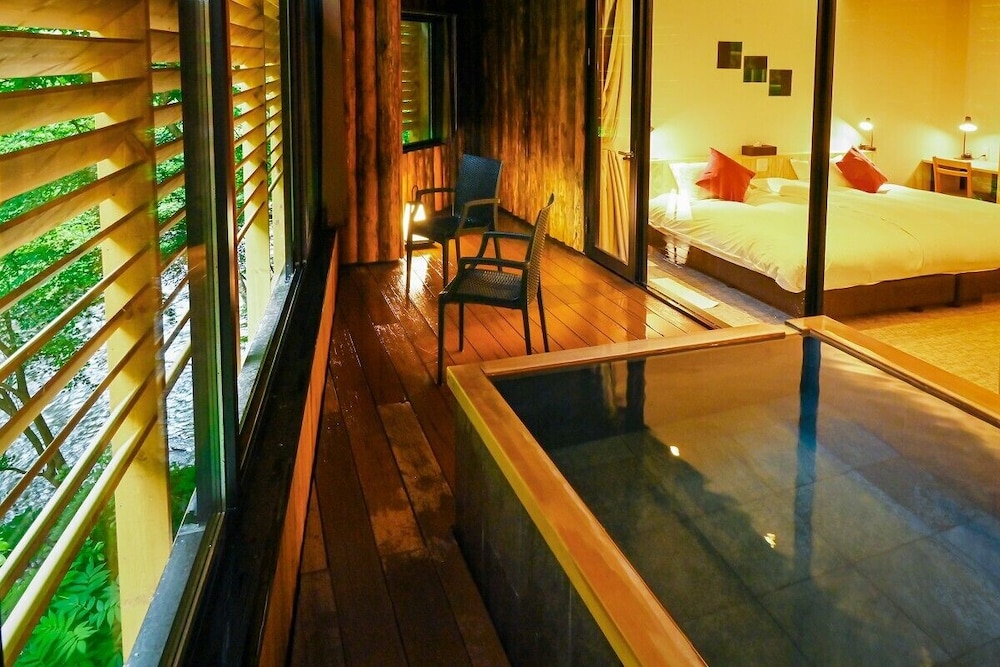 swimming pool spa