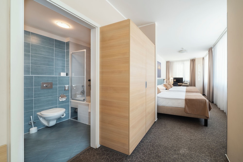 EHRLICH HOTEL 34/34