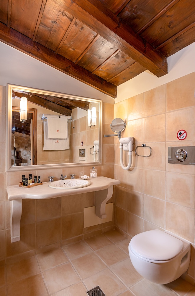 Palazzino Di Corina 44/50