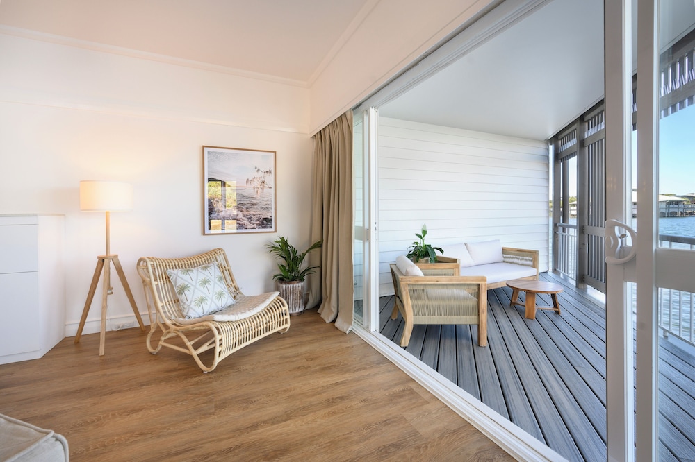 Overwater, Deluxe, Bungalow, Double Bed، Novotel Sunshine Coast Resort 3/6