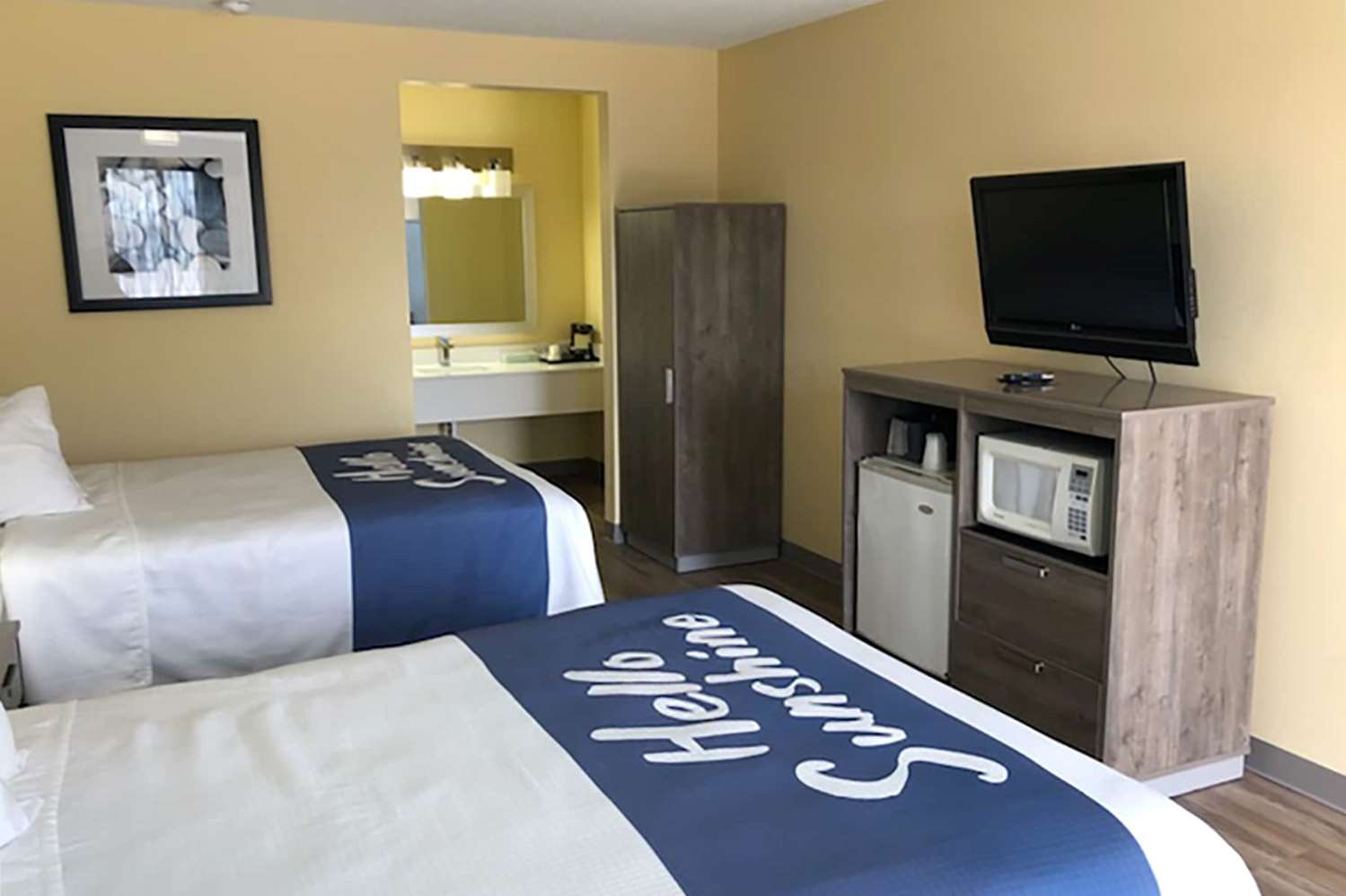 Days Inn by Wyndham Cape Carteret near Emerald Isle 6/13
