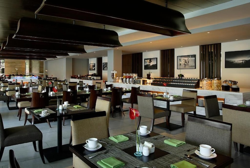 Hotel Santika Mataram 47/70