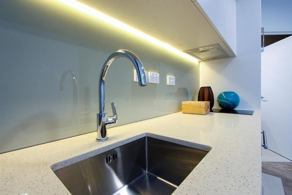 Vr Queen Street Hotel And Suite 40/63
