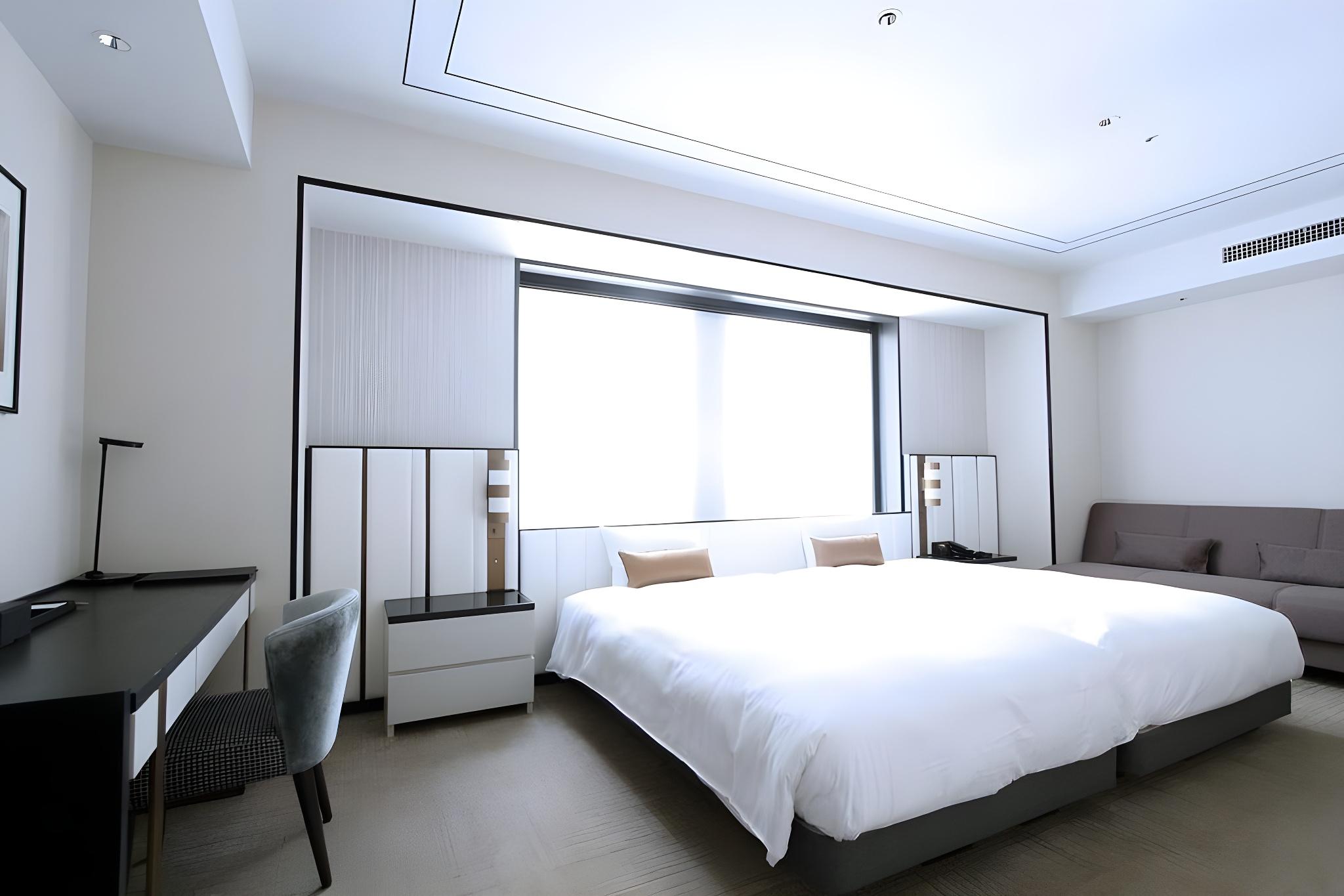 Universal, Deluxe, Twin Beds