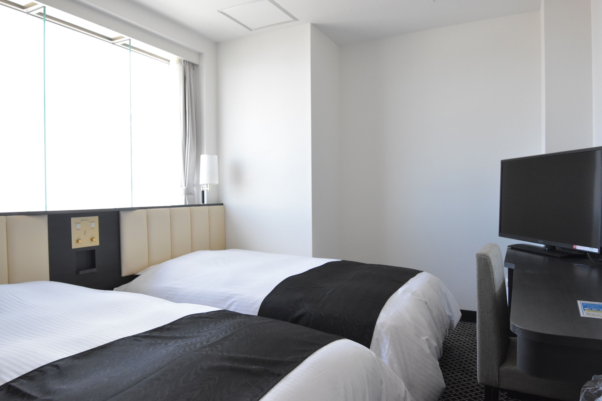 غرفة اقتصادية بسريرين منفصلين للمدخنين، Apa Hotel Mito-Ekimae 2/2