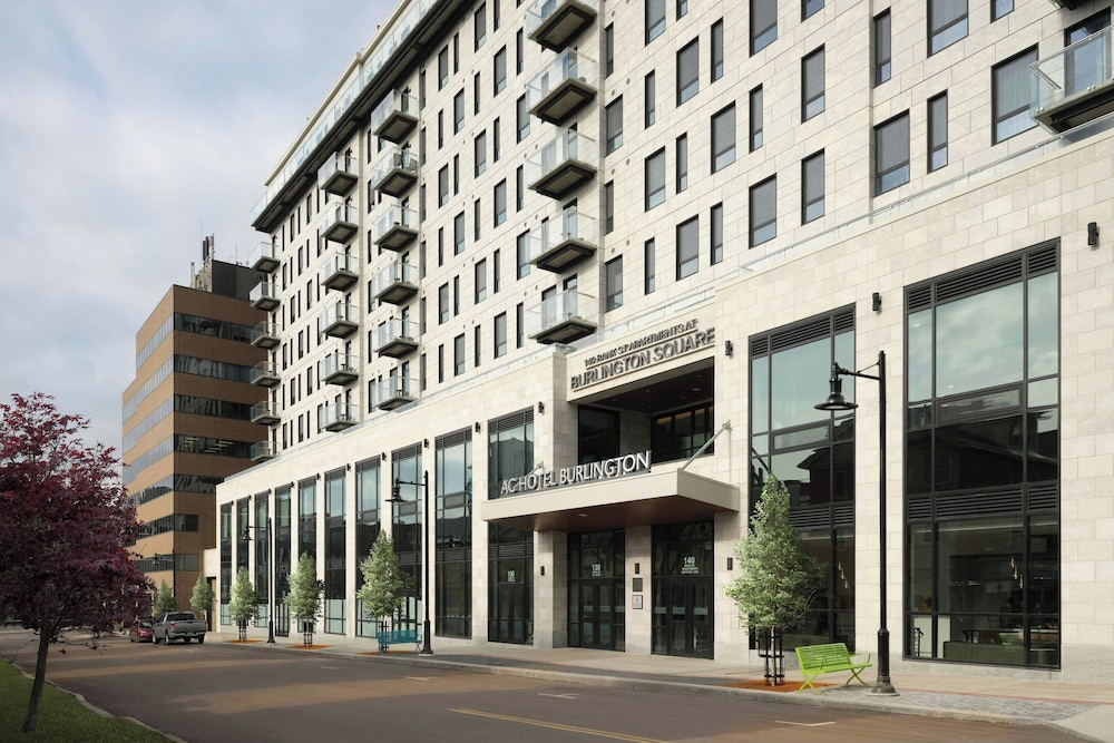 AC Hotel Burlington 4/50