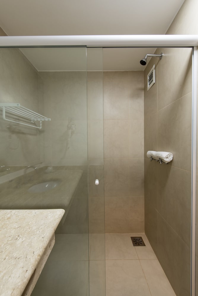 Carlton Plaza Hotel Limeira 50/50