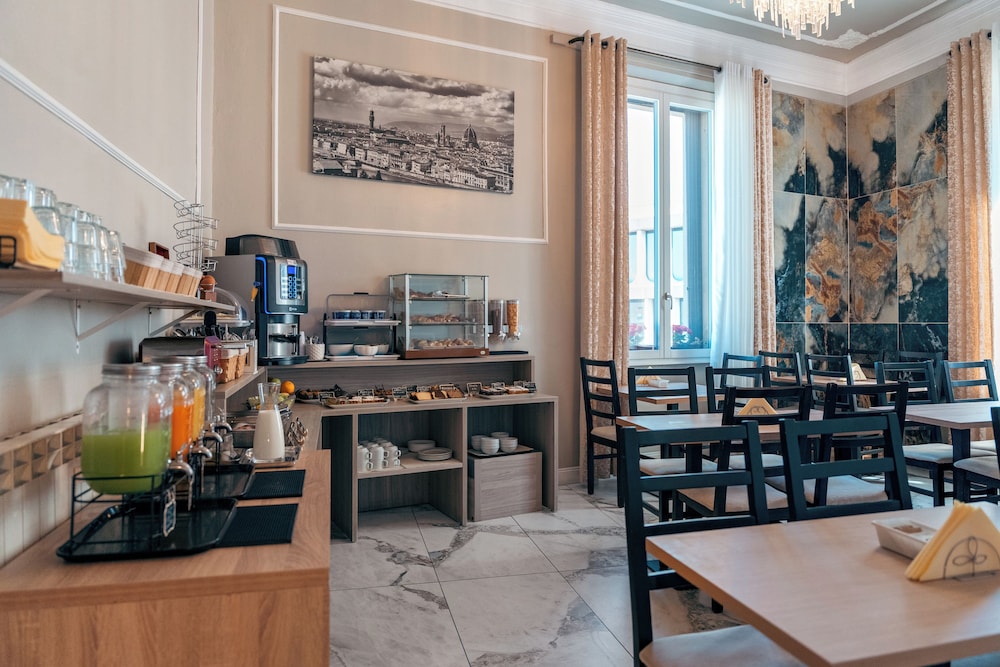 LILIUM HOTEL 47/65