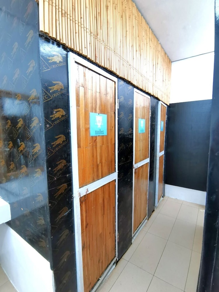 Big Paul Hostel - Adults Only 15/50