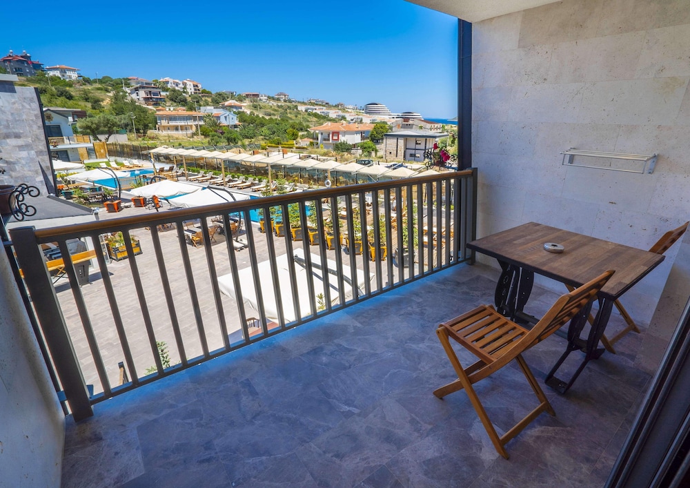 Kosa Otel Çesme 36/50