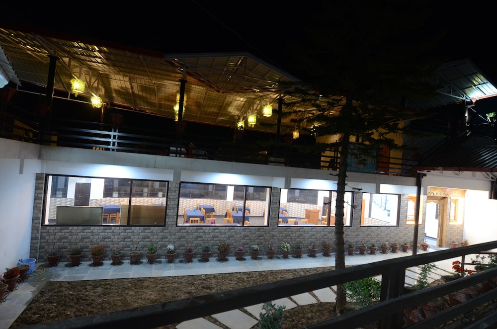 Hotel Uttarakhand 1/29