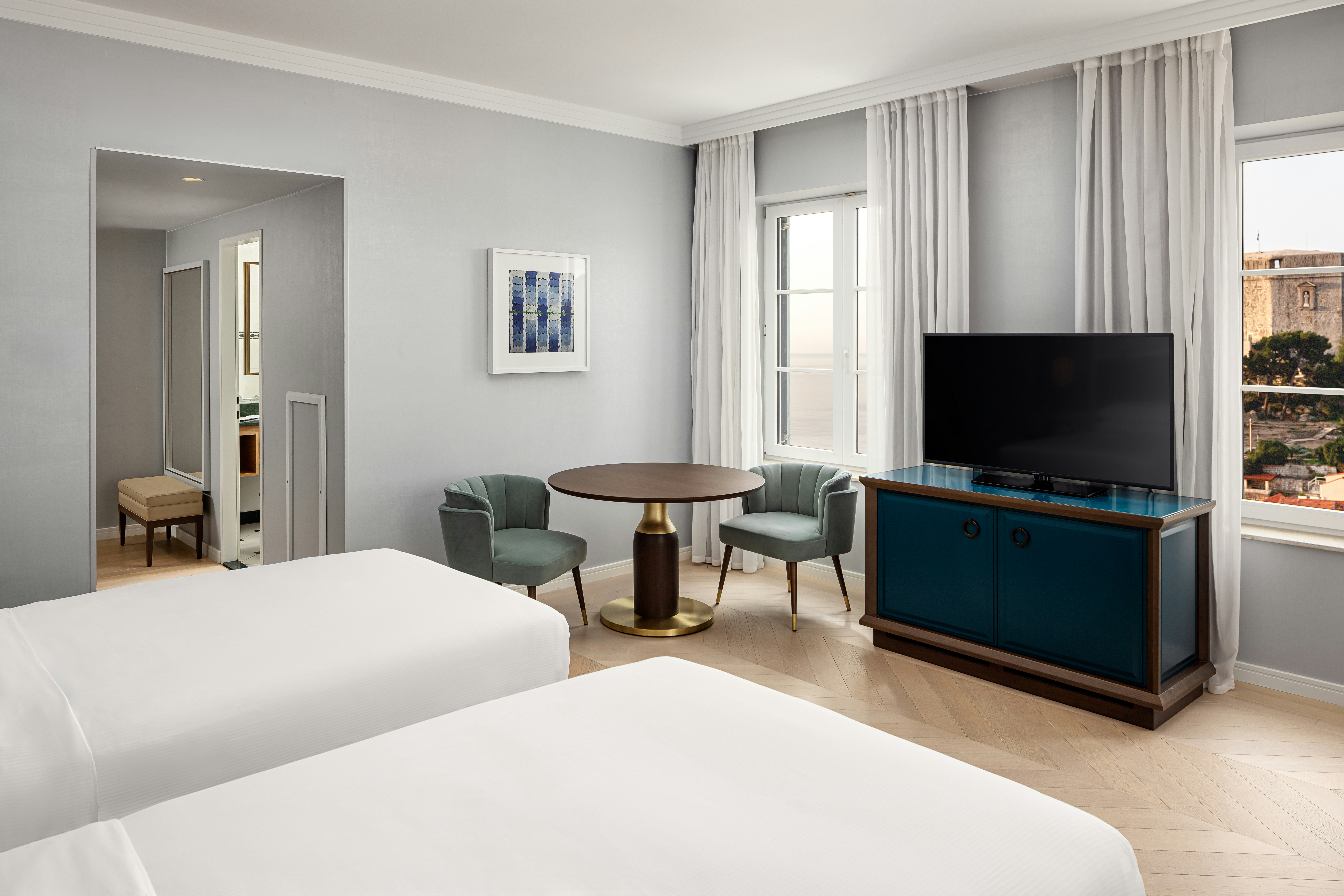 GUEST ROOM, TWIN BEDS, SEA VIEW