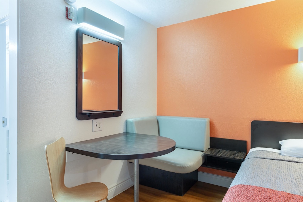 Motel6 Houston Tx East 33/54