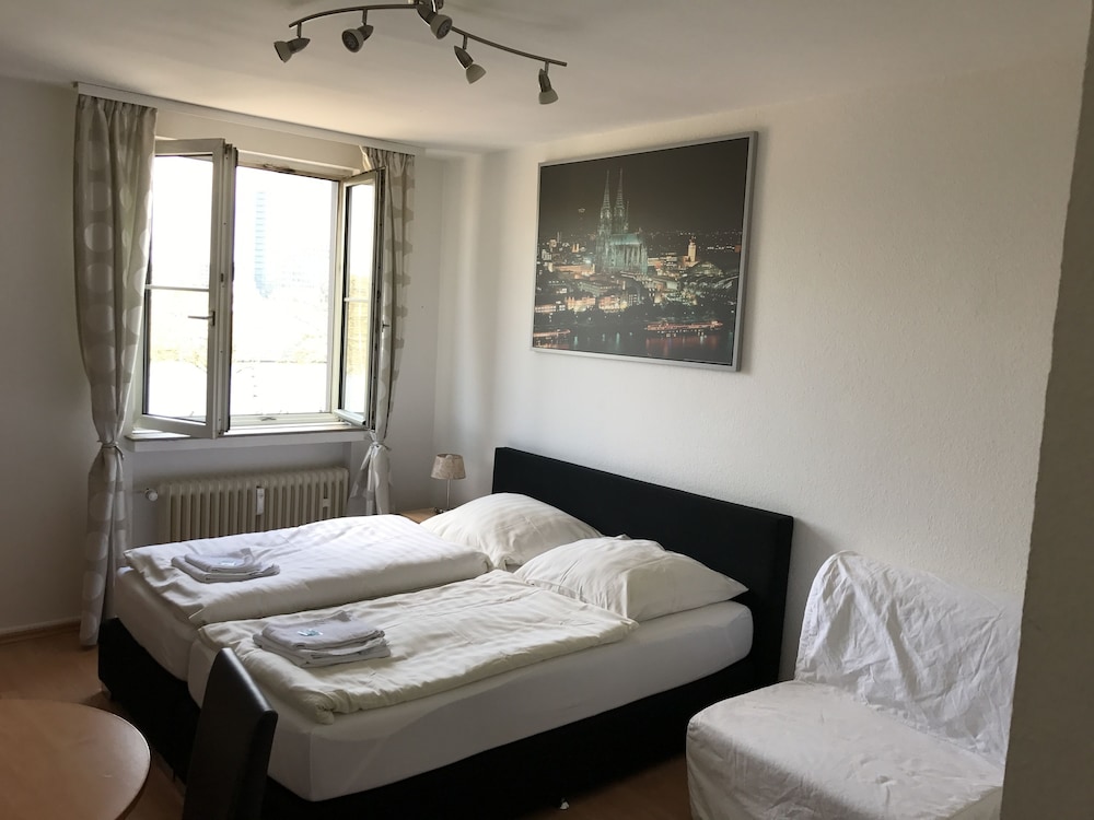 City Apartments in Koln am Rheingarten 13/45