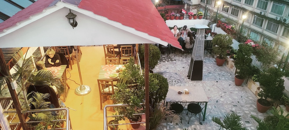 Hotel Nepalaya 3/73