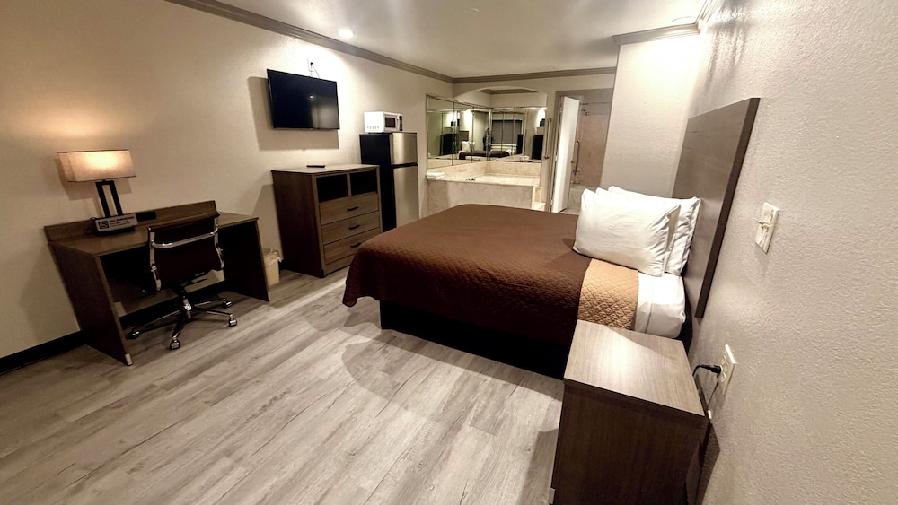 Luxury Inn & Suites Liberty 44/65
