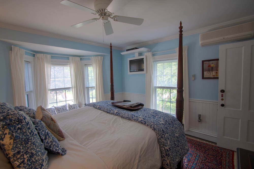 Phineas Swann Bed Breakfast 17/80