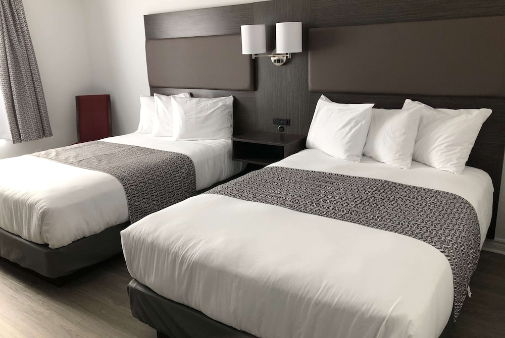 Travelodge by Wyndham Rigaud 8/20