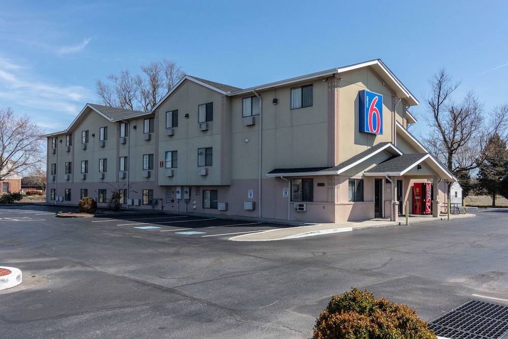 Motel6 Salisbury, MD 7/63