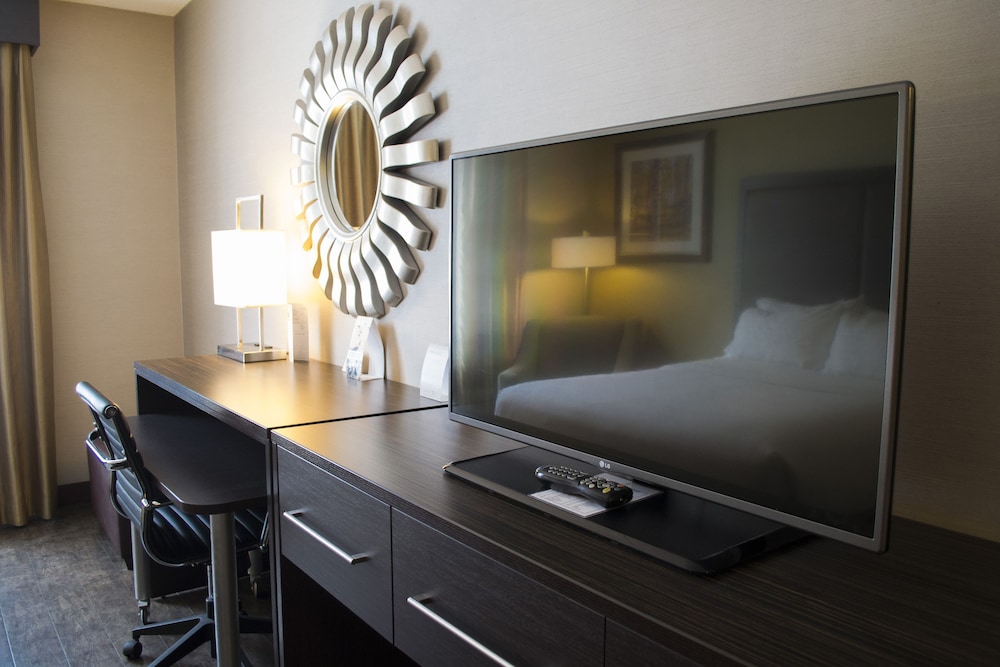 HOLIDAY INN SUDBURY 24/58