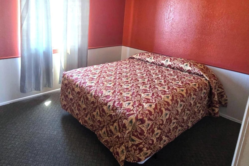 Sands Inn & Suites Lake Havasu City 34/60