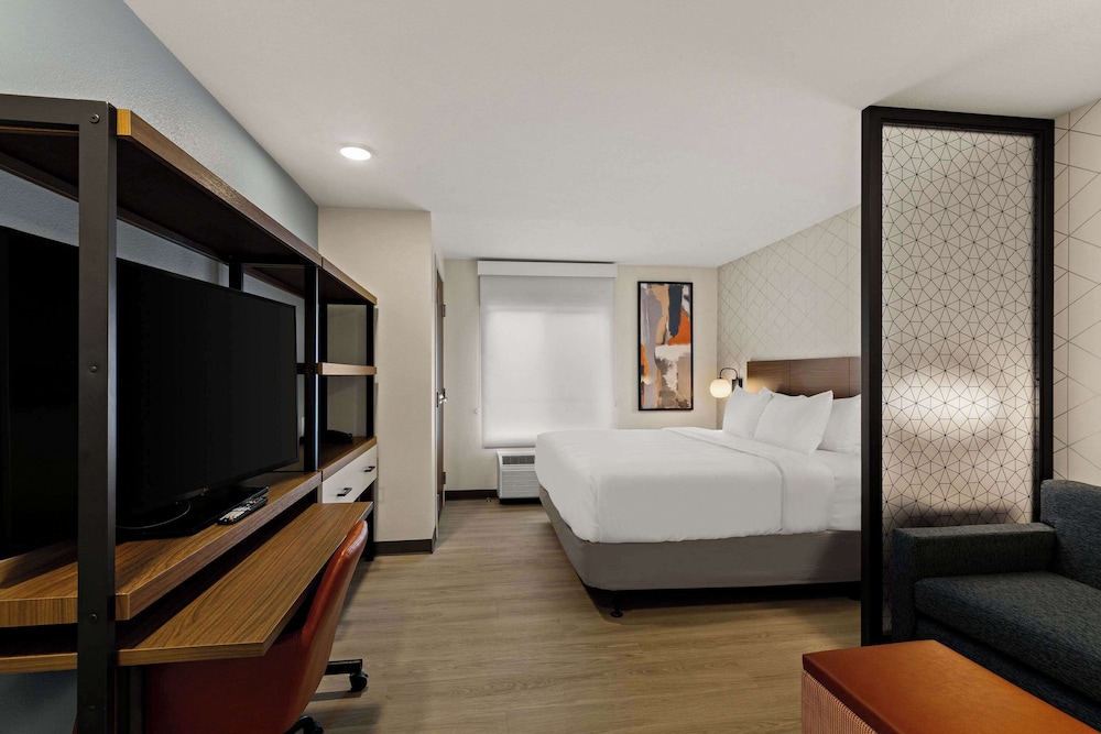 Everhome Suites Temecula 24/49