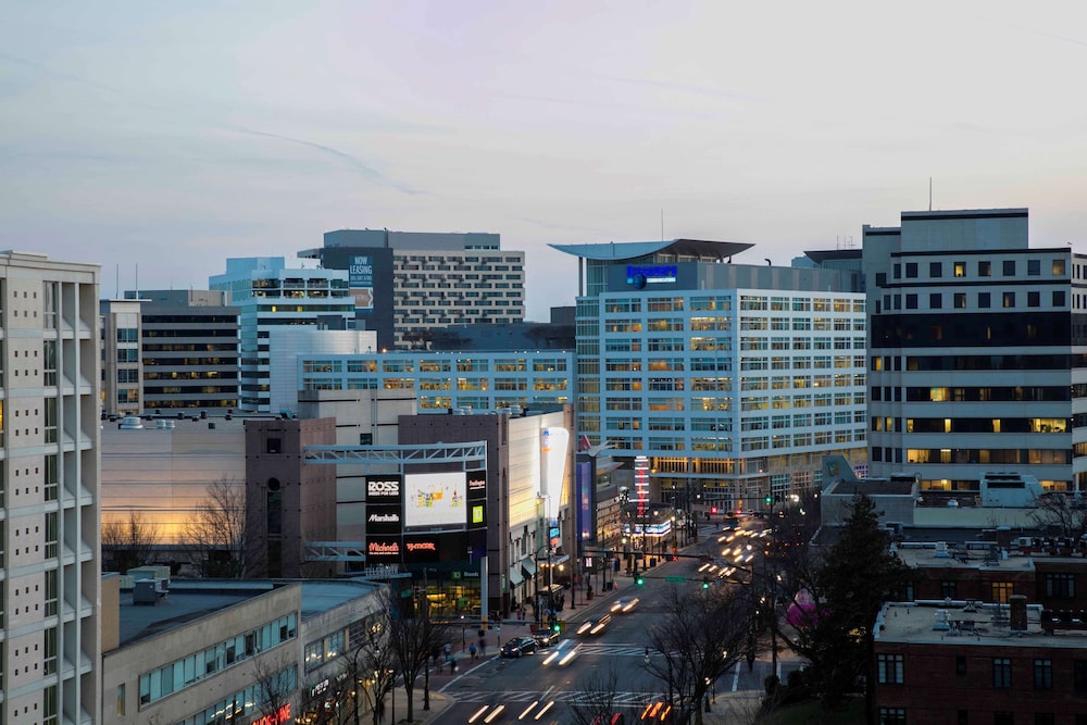 Hotel Silver Spring 13/40