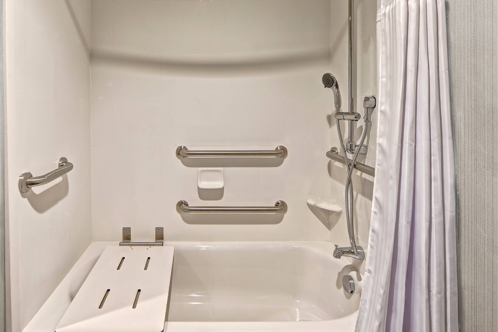 Courtyard by Marriott Franklin Cool Springs 12/53